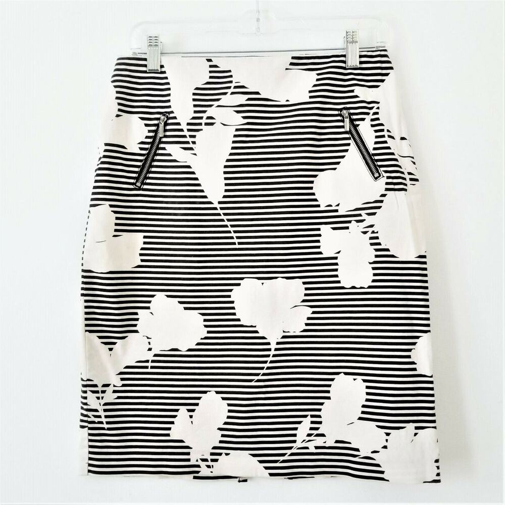 NEW YORK & COMPANY Stretch Black and White pencil skirt - Size 4